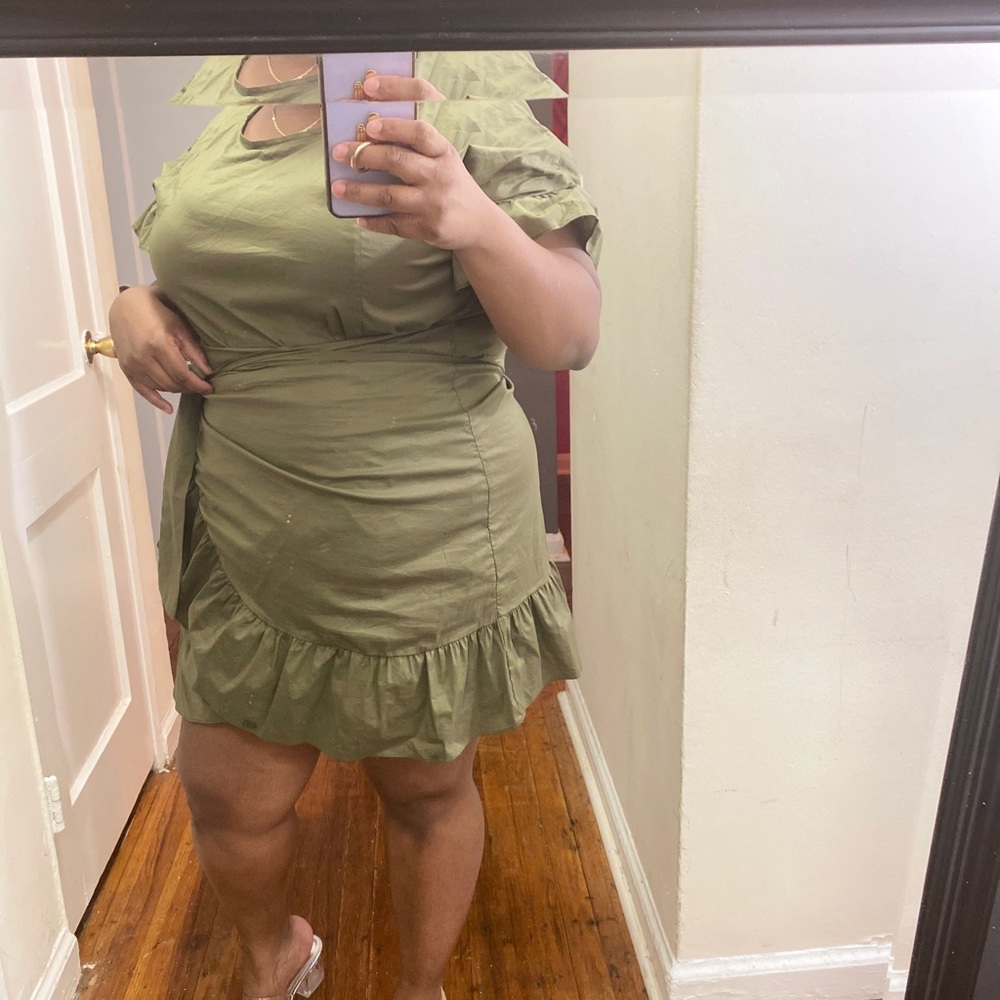 2x stretchy green mini wrap dress